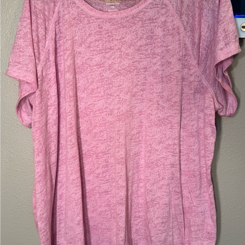 tek gear Heathered Pink Short Sleeve Tee